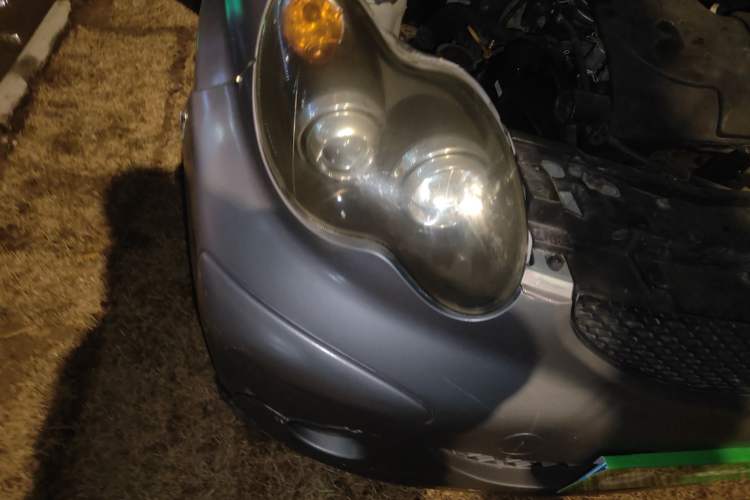 Used BYD F0 2012 1.0L XuanKu Trim Right Front Headlight