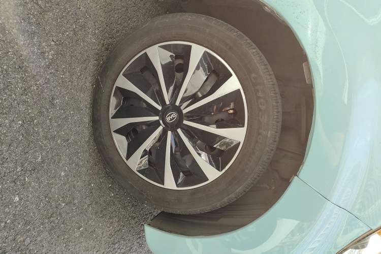 Used BYD F0 2012 1.0L Joyful Cool Model Right Front Wheel Hub