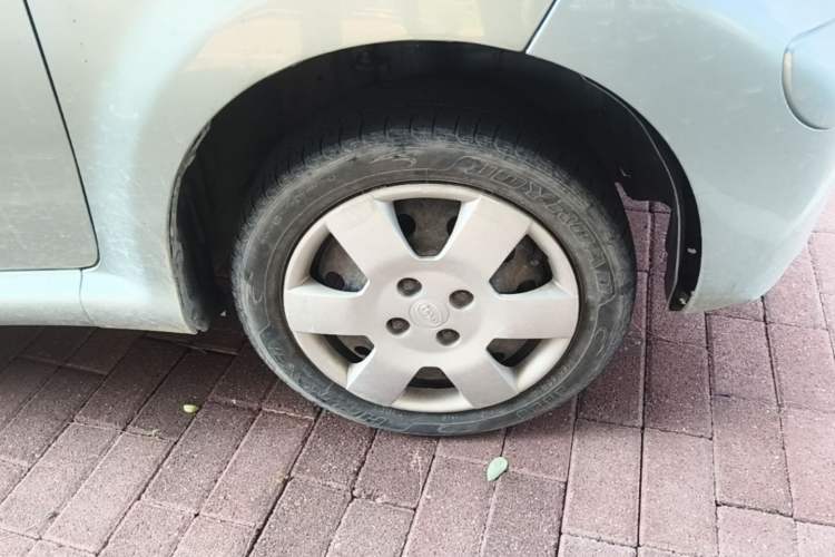 Used BYD F0 2012 1.0L Joyful Cool Model Right Front Wheel Hub