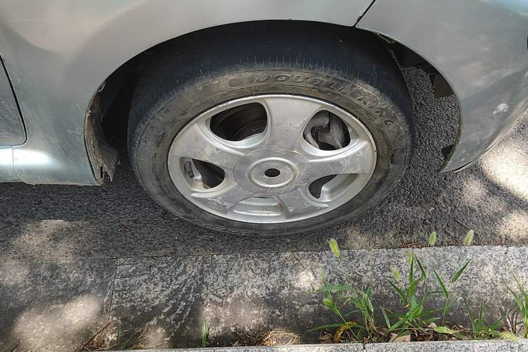 Used BYD F0 2012 1.0L XuanKu Trim Right Front Wheel Hub