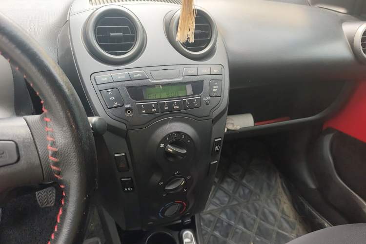 Used BYD F0 2012 1.0L XuanKu Trim Audio And AC Panel
