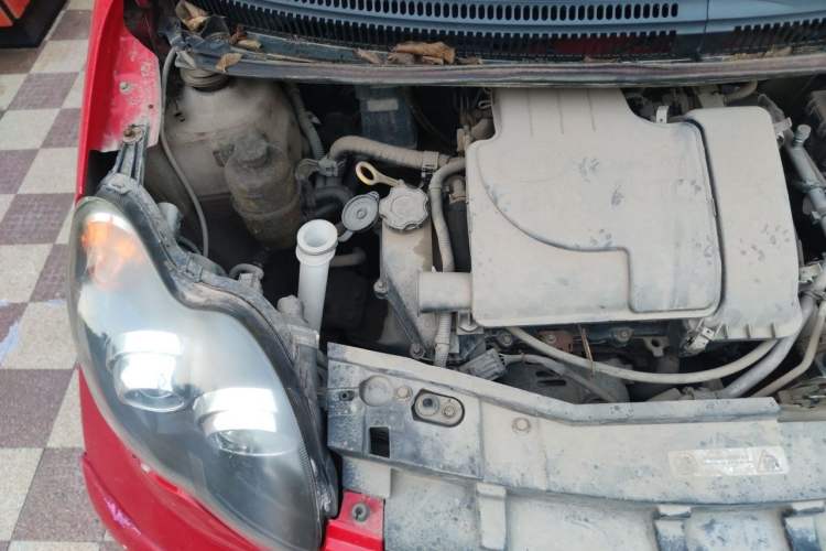 Used BYD F0 2012 1.0L Joyful Cool Model Engine Bay Right