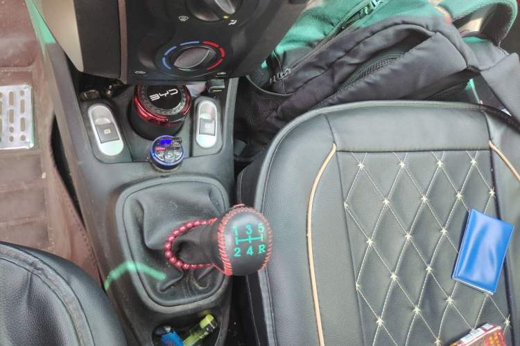 Used BYD F0 2012 1.0L XuanKu Trim Gear Lever