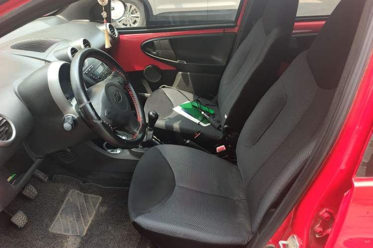 Used BYD F0 2012 1.0L XuanKu Trim Left Front Seat