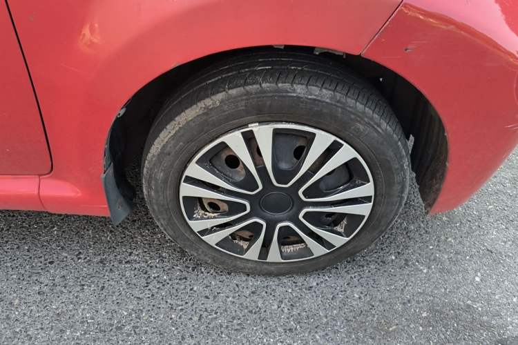 Used BYD F0 2012 1.0L XuanKu Trim Right Front Wheel Hub