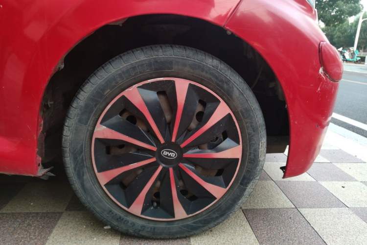 Used BYD F0 2012 1.0L Joyful Cool Model Right Front Wheel Hub
