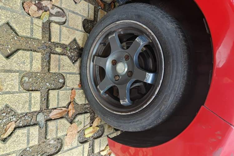 Used BYD F0 2012 1.0L XuanKu Trim Right Front Wheel Hub