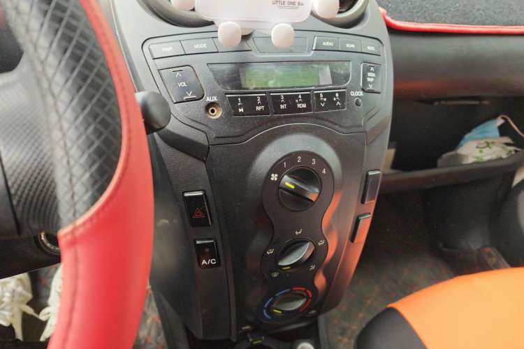 Used BYD F0 2012 1.0L XuanKu Trim Audio And AC Panel