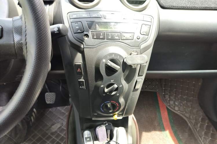 Used BYD F0 2012 1.0L XuanKu Trim Audio And AC Panel