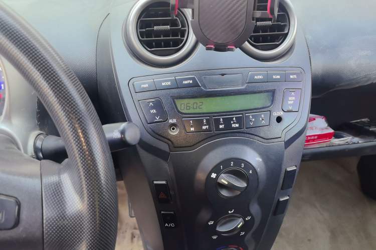 Used BYD F0 2012 1.0L XuanKu Trim Audio And AC Panel