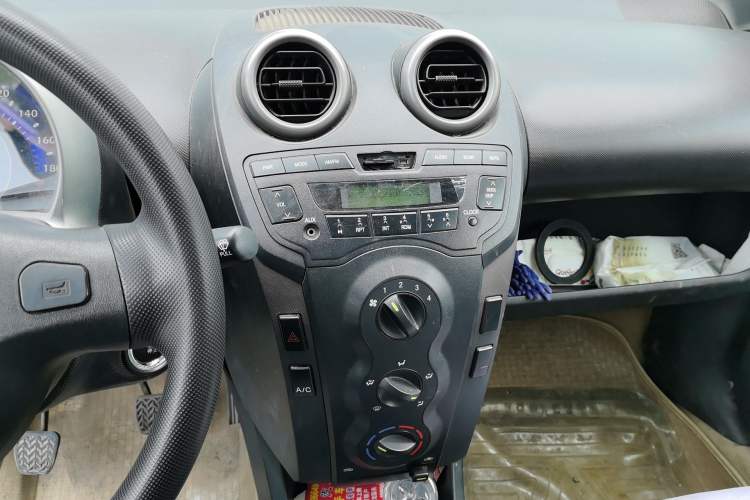 Used BYD F0 2012 1.0L XuanKu Trim Audio And AC Panel