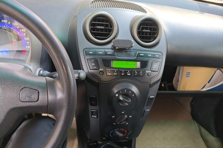 Used BYD F0 2012 1.0L Joyful Cool Model Audio And AC Panel