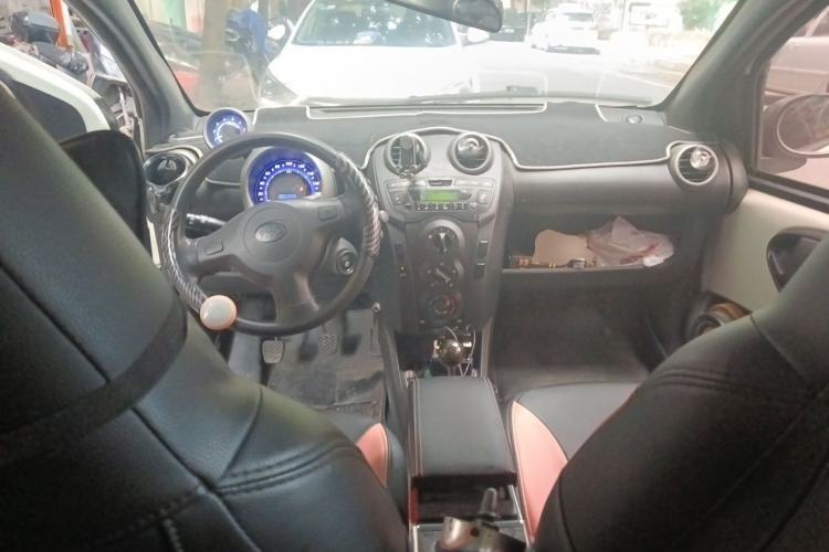 Used BYD F0 2012 1.0L Joyful Cool Model Center Console