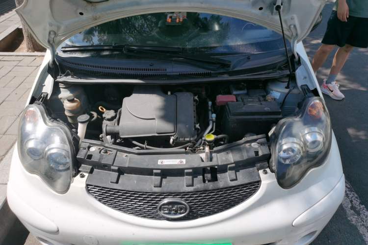 Used BYD F0 2012 1.0L XuanKu Trim Engine Bay