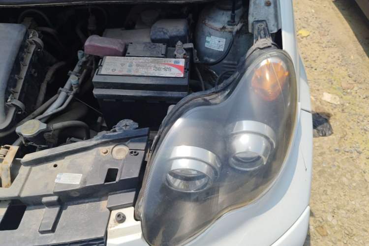 Used BYD F0 2012 1.0L Joyful Cool Model Engine Bay Left