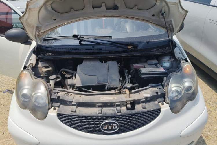 Used BYD F0 2012 1.0L Joyful Cool Model Engine Bay