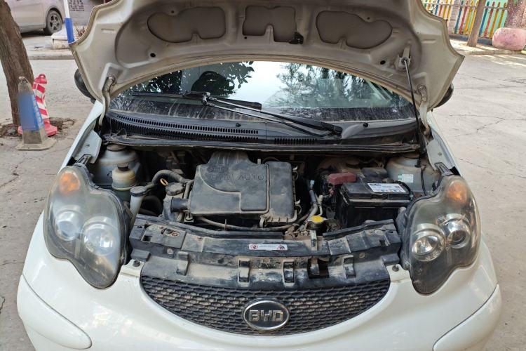 Used BYD F0 2012 1.0L Joyful Cool Model Engine Bay
