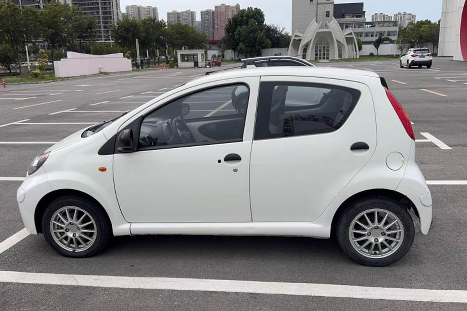Used BYD F0 2012 1.0L XuanKu Trim Exterior 5