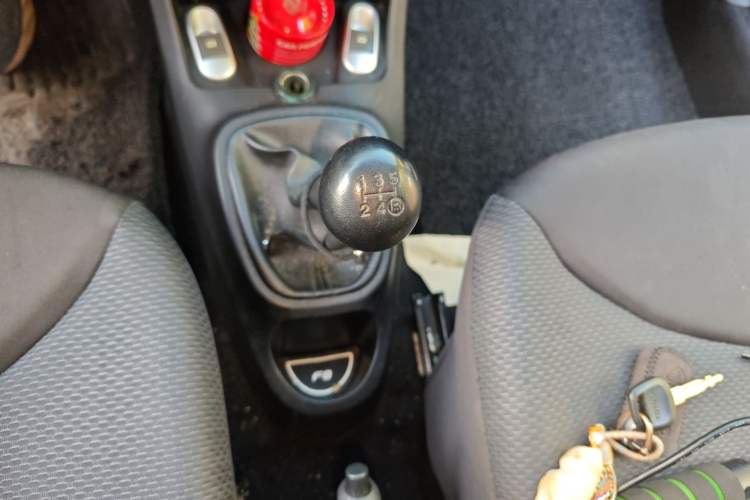 Used BYD F0 2012 1.0L Joyful Cool Model Gear Lever