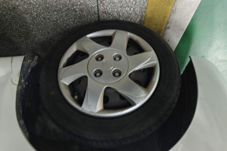 Used BYD F0 2012 1.0L XuanKu Trim Left Front Wheel Hub