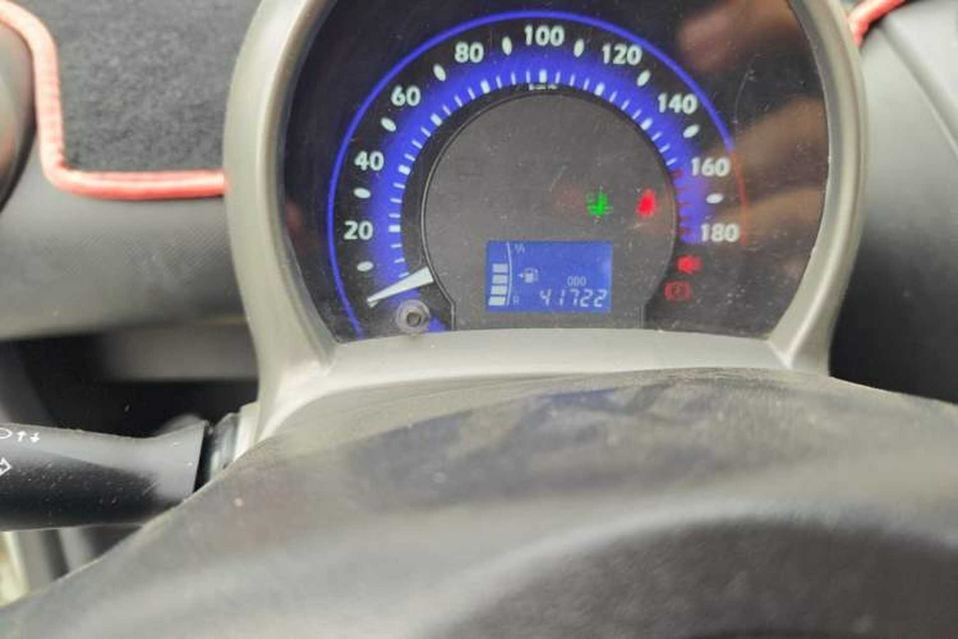 Used BYD F0 2012 1.0L XuanKu Trim Odometer Close Up