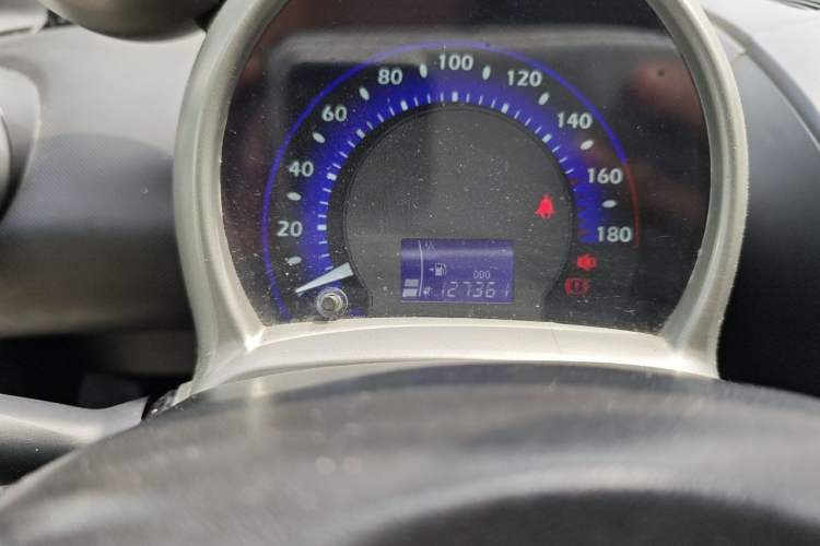 Used BYD F0 2012 1.0L Joyful Cool Model Odometer Close Up