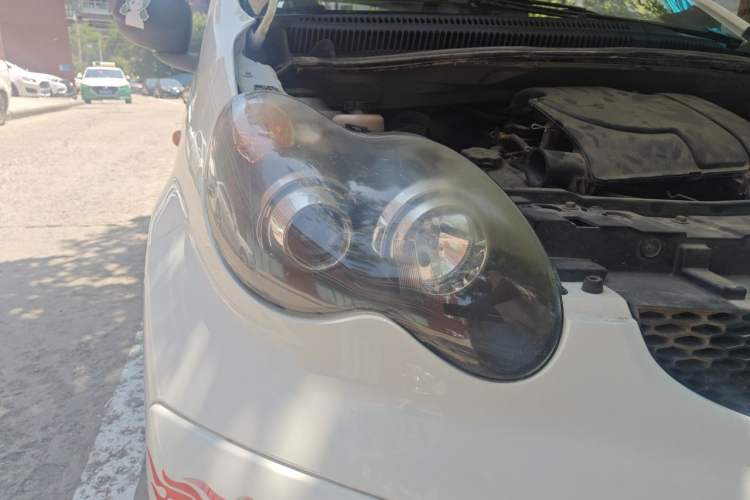 Used BYD F0 2012 1.0L XuanKu Trim Right Front Headlight
