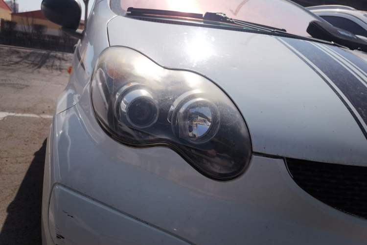 Used BYD F0 2012 1.0L XuanKu Trim Right Front Headlight
