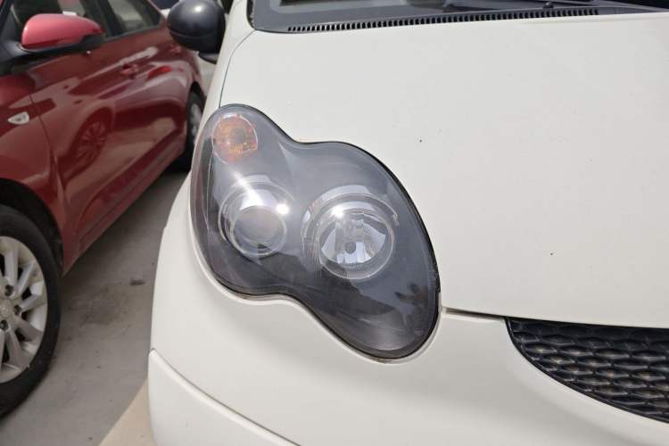 Used BYD F0 2012 1.0L Joyful Cool Model Right Front Headlight