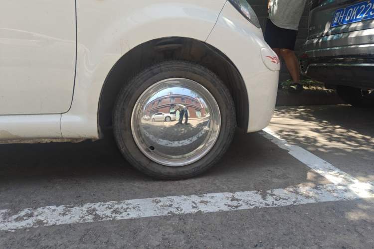 Used BYD F0 2012 1.0L XuanKu Trim Right Front Wheel Hub