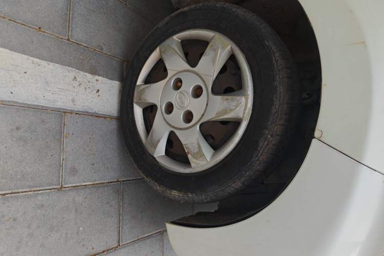 Used BYD F0 2012 1.0L XuanKu Trim Right Front Wheel Hub