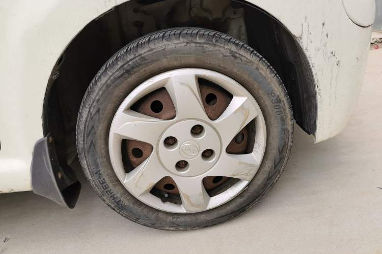 Used BYD F0 2012 1.0L XuanKu Trim Right Front Wheel Hub