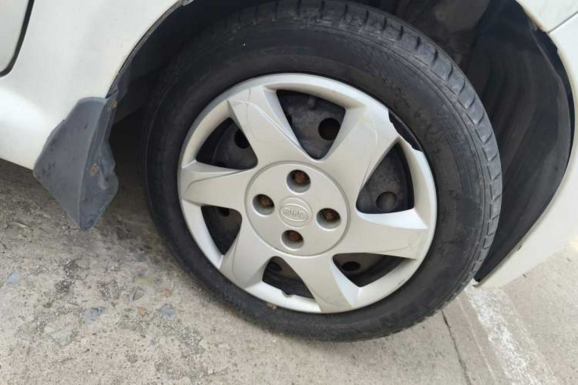 Used BYD F0 2012 1.0L Joyful Cool Model Right Front Wheel Hub