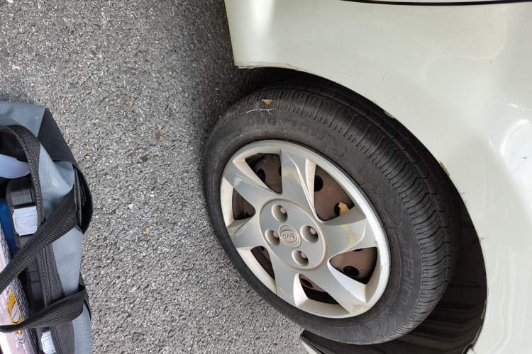Used BYD F0 2012 1.0L Joyful Cool Model Right Front Wheel Hub