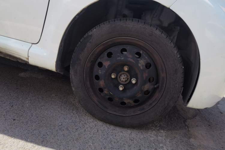 Used BYD F0 2012 1.0L XuanKu Trim Right Front Wheel Hub