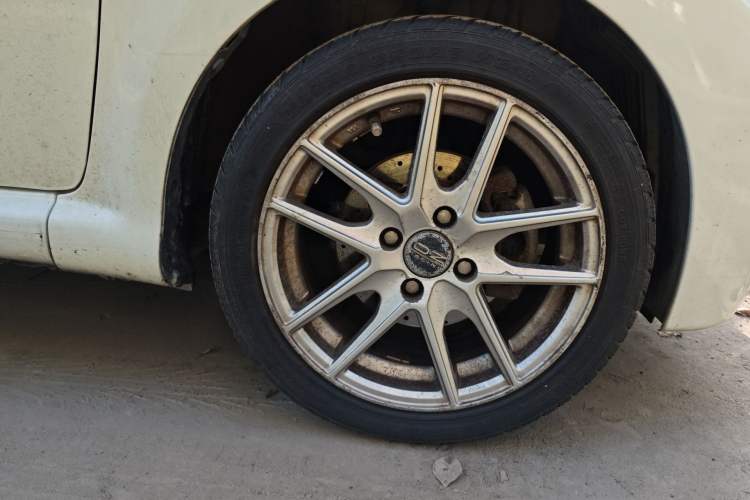 Used BYD F0 2012 1.0L Joyful Cool Model Right Front Wheel Hub