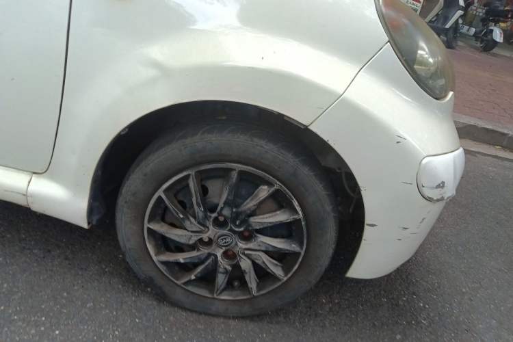 Used BYD F0 2012 1.0L Joyful Cool Model Right Front Wheel Hub