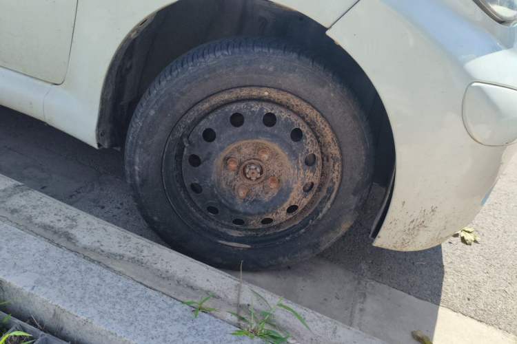 Used BYD F0 2012 1.0L XuanKu Trim Right Front Wheel Hub