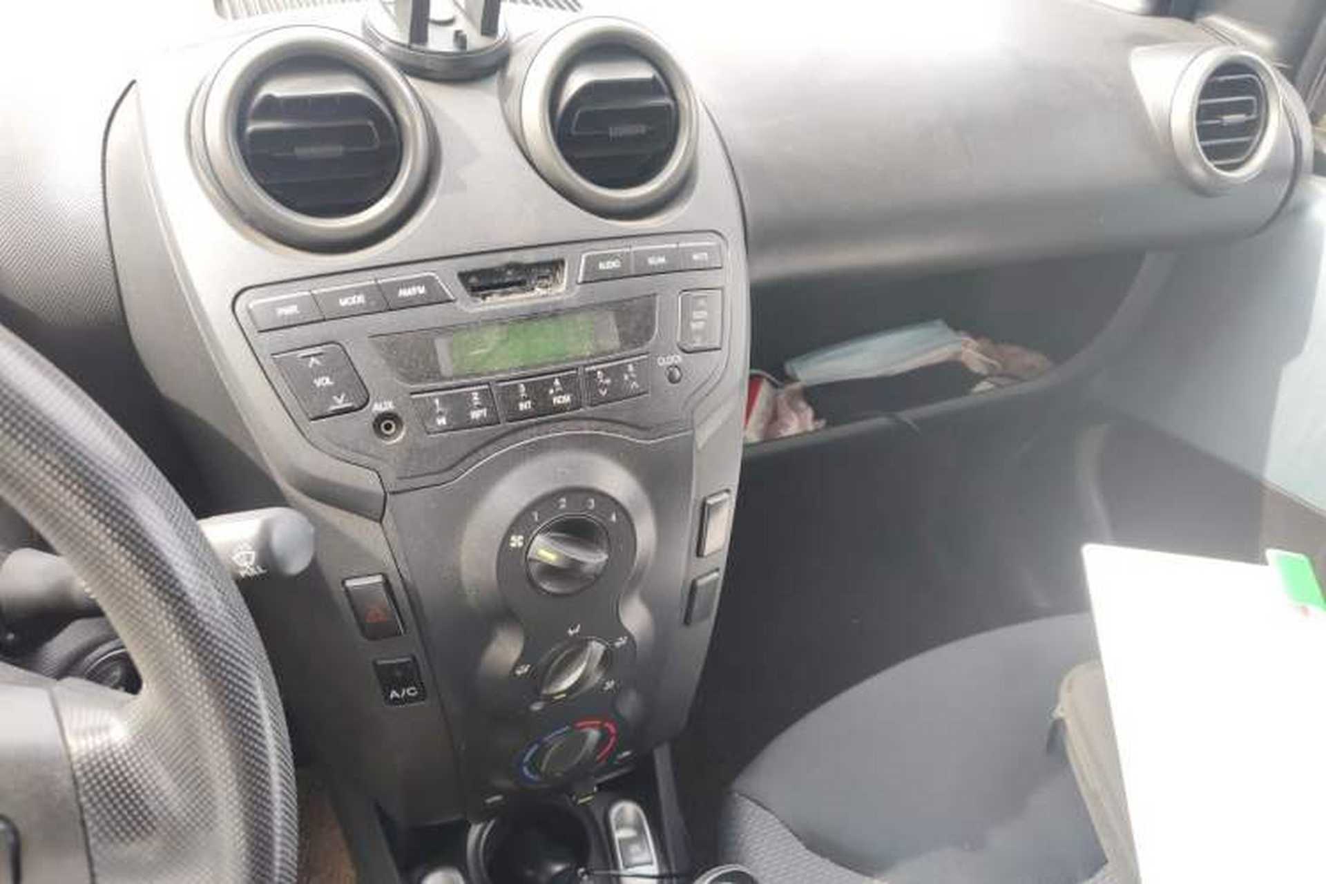 Used BYD F0 2013 1.0L AMT XuanKu Model Audio And AC Panel