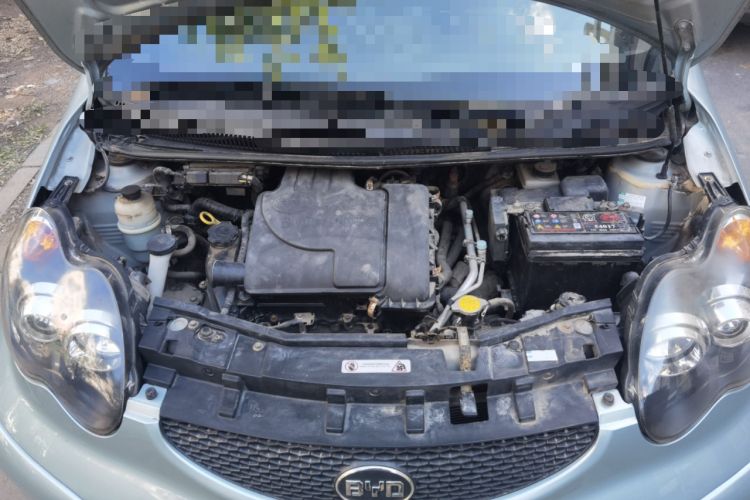 Used BYD F0 2013 1.0L AMT XuanKu Model Engine Bay