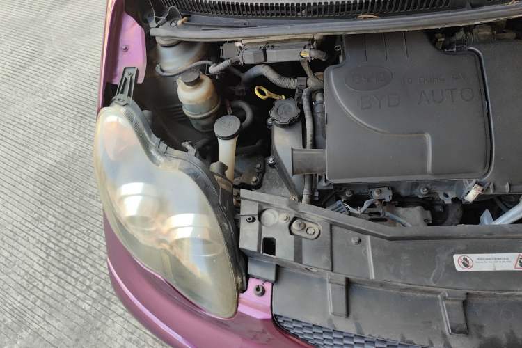 Used BYD F0 2013 1.0L AMT Joyful Cool Model Engine Bay Right
