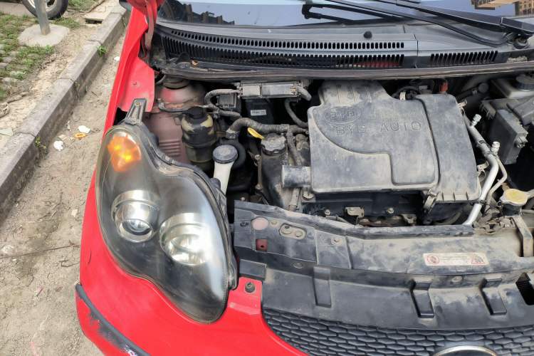 Used BYD F0 2013 1.0L AMT Joyful Cool Model Engine Bay Right