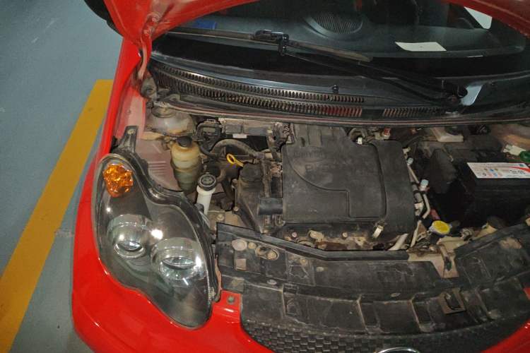 Used BYD F0 2013 1.0L AMT XuanKu Model Engine Bay Right