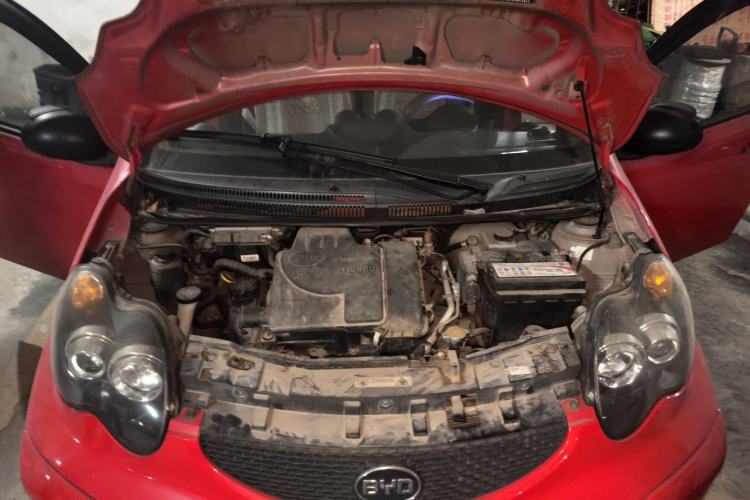 Used BYD F0 2013 1.0L AMT Joyful Cool Model Engine Bay
