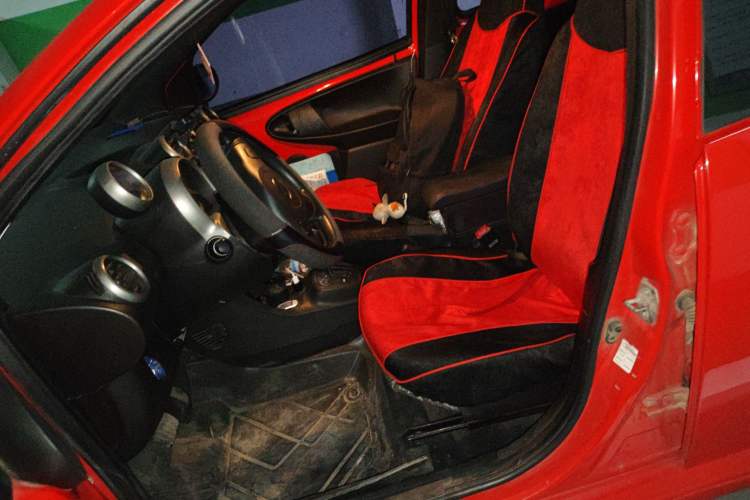 Used BYD F0 2013 1.0L AMT XuanKu Model Left Front Seat