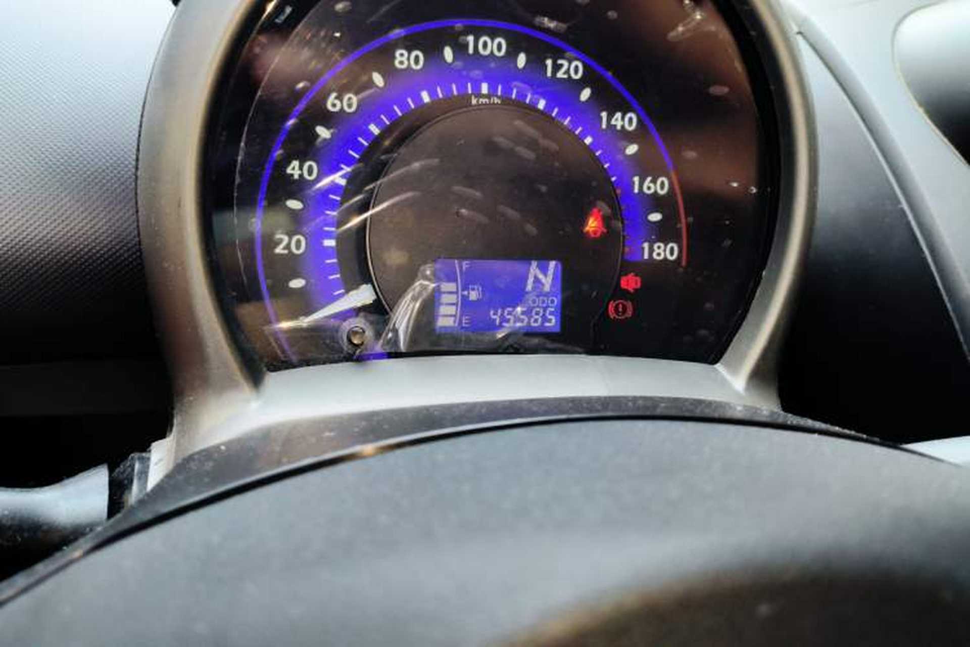 Used BYD F0 2013 1.0L AMT Joyful Cool Model Odometer Close Up