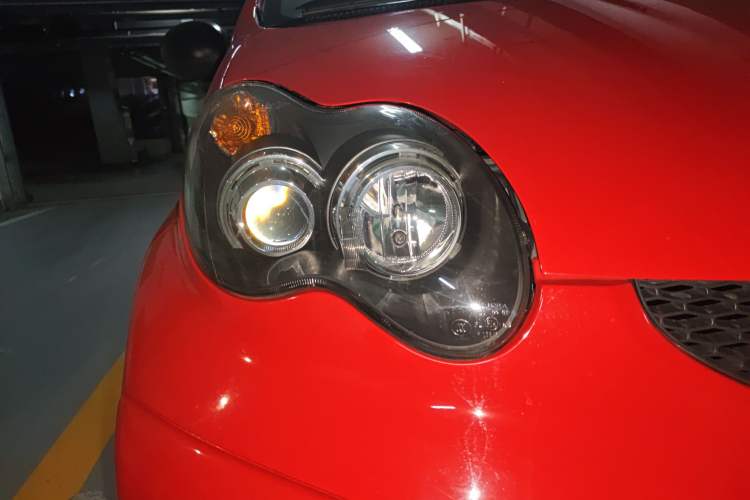 Used BYD F0 2013 1.0L AMT XuanKu Model Right Front Headlight