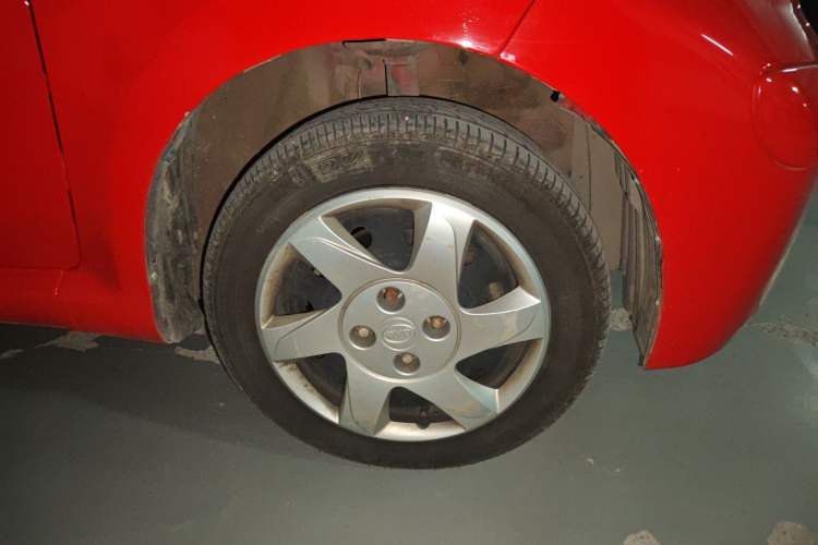 Used BYD F0 2013 1.0L AMT XuanKu Model Right Front Wheel Hub