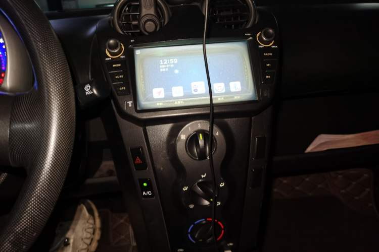 Used BYD F0 2013 1.0L AMT XuanKu Model Audio And AC Panel