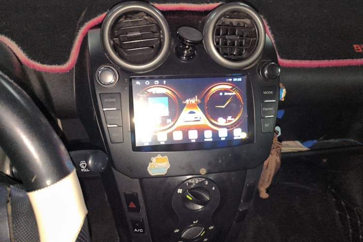 Used BYD F0 2013 1.0L AMT Joyful Cool Model Audio And AC Panel